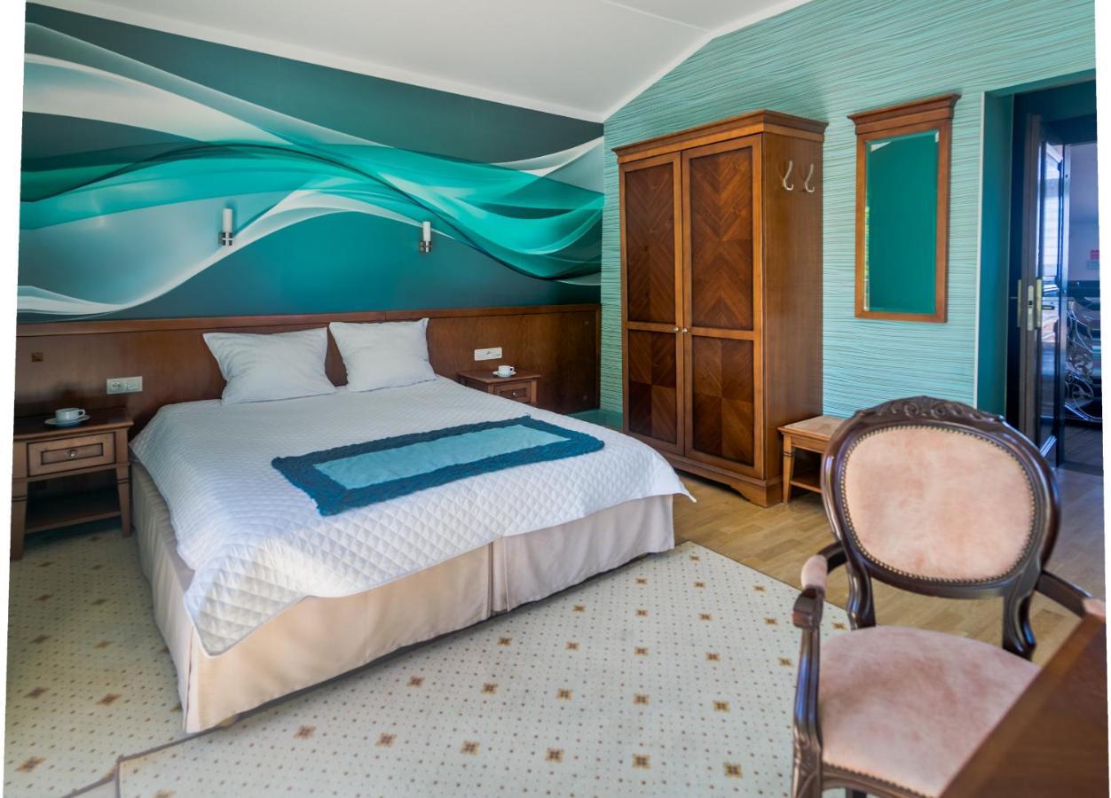 דארלובקו Hotel Apollo מראה חיצוני תמונה