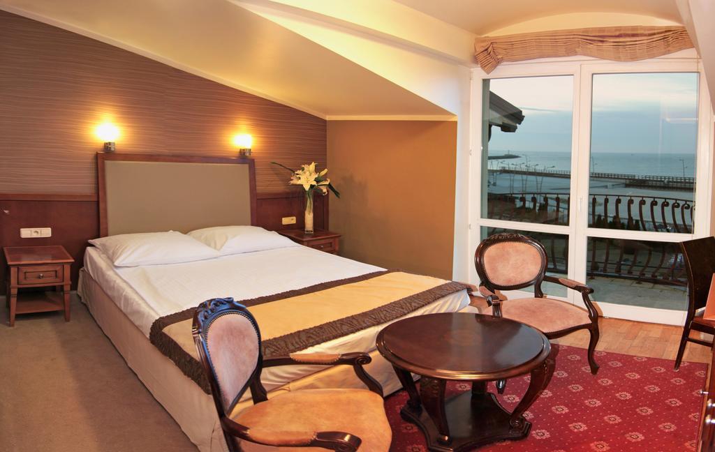 דארלובקו Hotel Apollo חדר תמונה